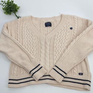 Abercrombie & Fitch Womens  Collegiate V-Neck Sweater Cable knit Cream XL
